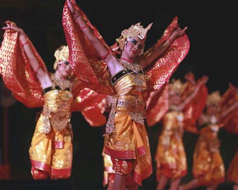 tari manok|Tari Manuk Rawa .